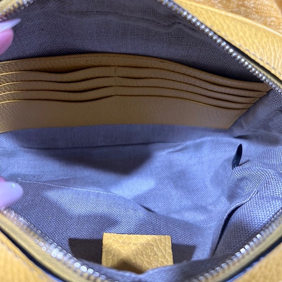 SOLD / Authentic Gucci Bree medium size camera bag - Picture 14 of 14